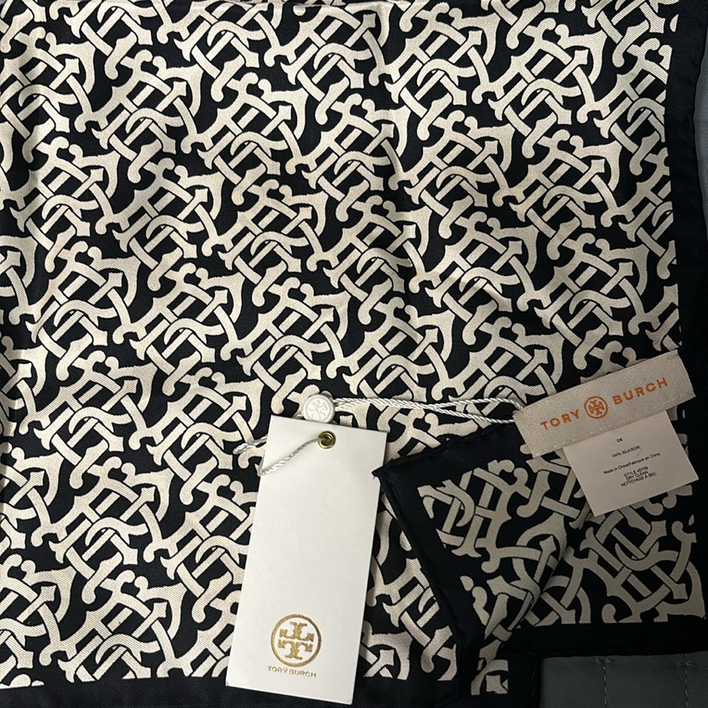 NWT Tory Burch Square Navy and White Monogrammed Scarf 🧣 18” x 18”